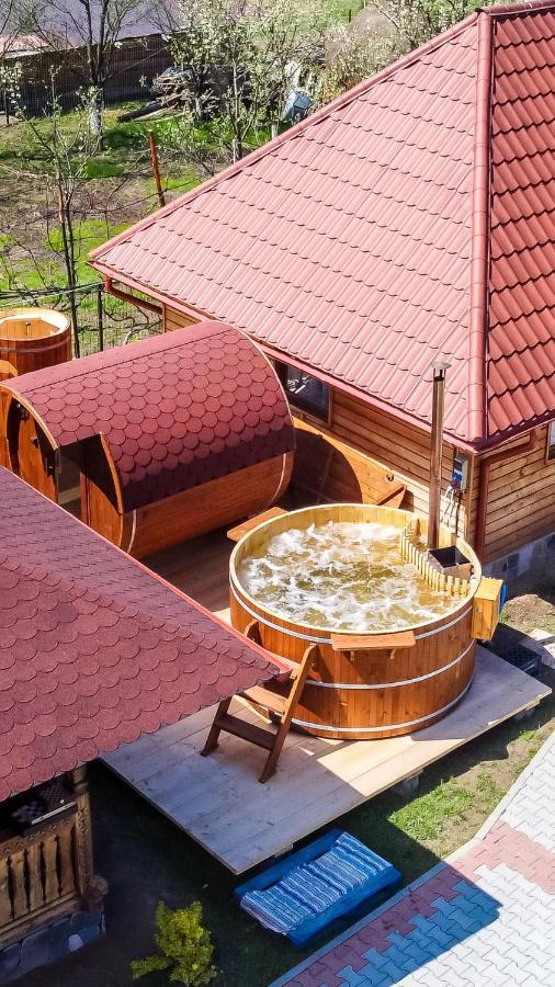 Отель Casa Nely Сигету-Мармацией Экстерьер фото
